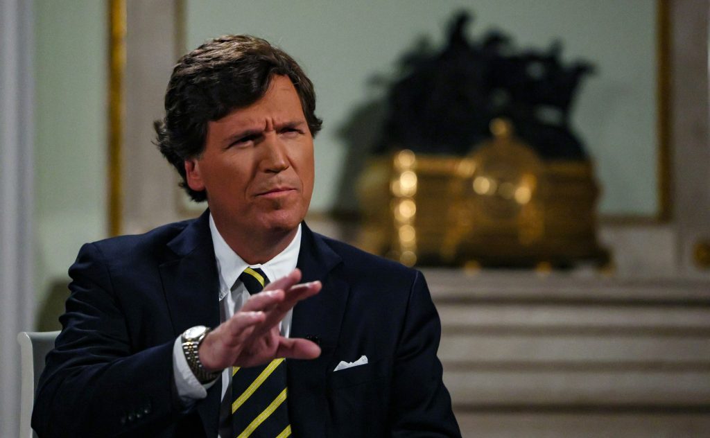 미국 내 보수 평론가 터커 칼슨, 트럼프 대통령의 대이란 전쟁 만류 시도 및 군사 행동 임박 관측