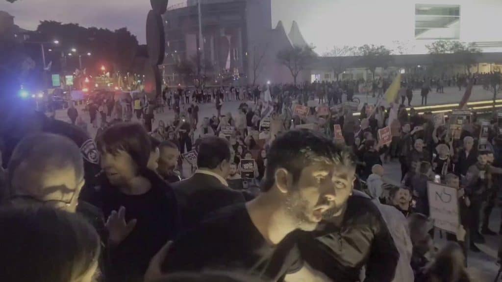 이스라엘 텔아비브·하이파 반정부 시위… 경찰 강제 해산 및 충돌 발생