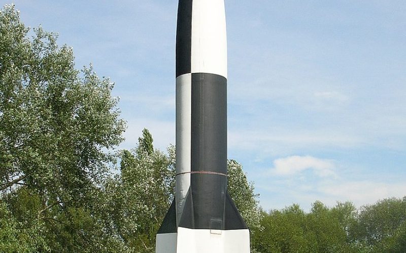 733px-Fusée_V2