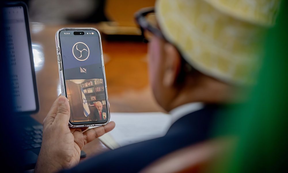 네타냐후로부터 국가승인 소식을 직접 듣는 소말리란드 대통령